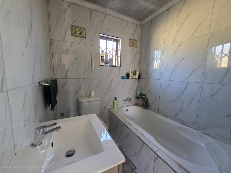 3 Bedroom Property for Sale in Aquadene KwaZulu-Natal