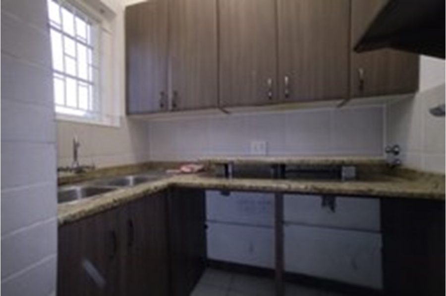 To Let 3 Bedroom Property for Rent in Essenwood KwaZulu-Natal