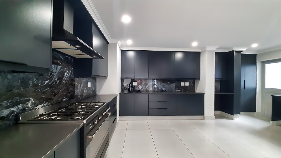To Let 4 Bedroom Property for Rent in Ballito Central KwaZulu-Natal