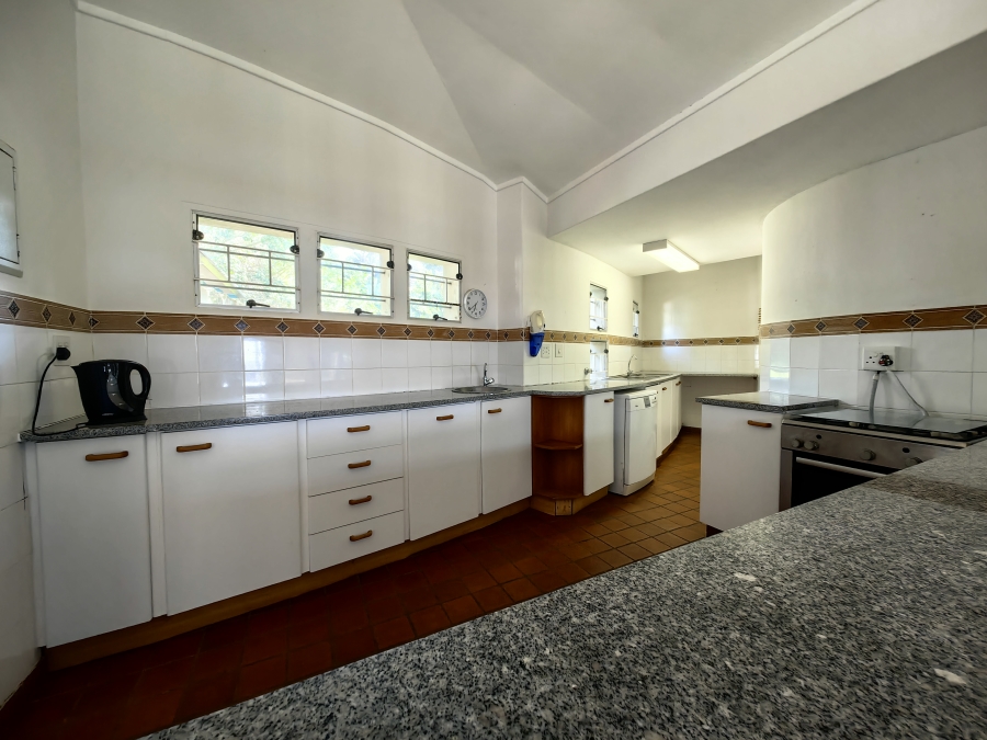 5 Bedroom Property for Sale in Elysium KwaZulu-Natal