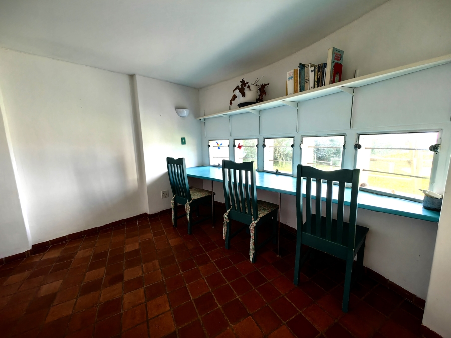 5 Bedroom Property for Sale in Elysium KwaZulu-Natal
