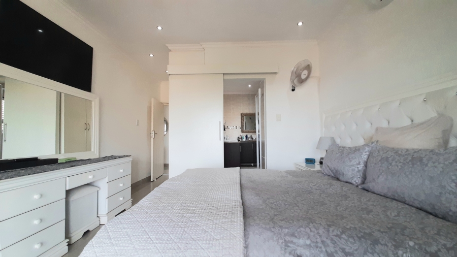 3 Bedroom Property for Sale in Seaward Estate KwaZulu-Natal