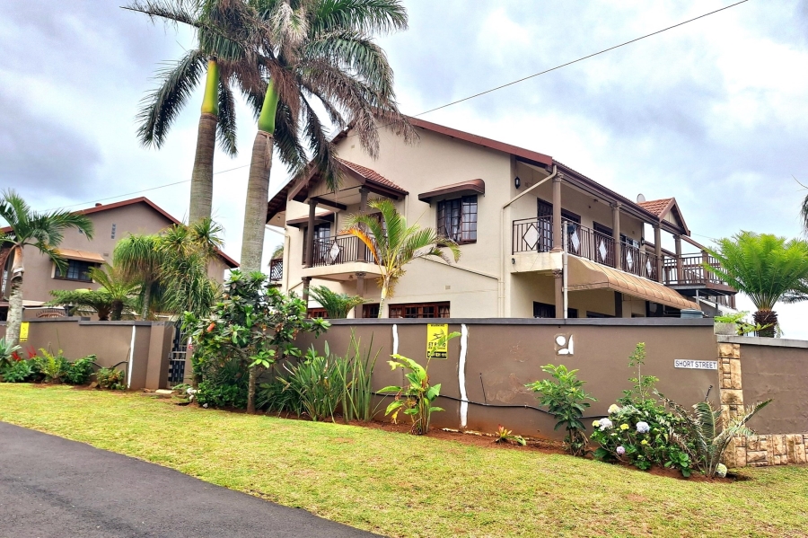 6 Bedroom Property for Sale in Winklespruit KwaZulu-Natal