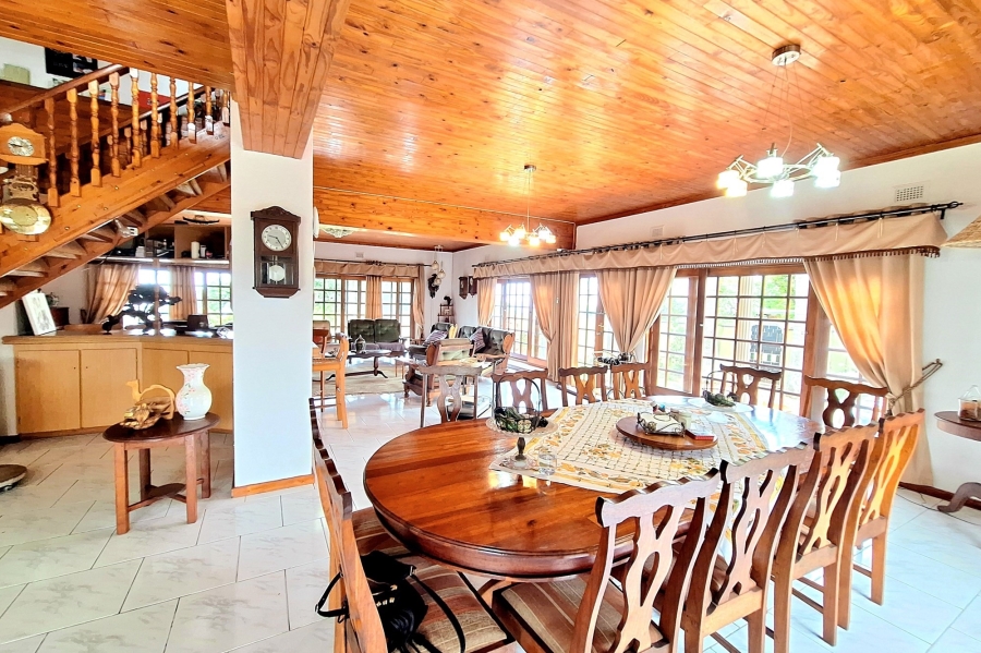 6 Bedroom Property for Sale in Winklespruit KwaZulu-Natal