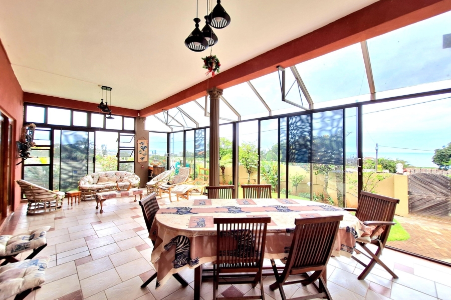 6 Bedroom Property for Sale in Winklespruit KwaZulu-Natal