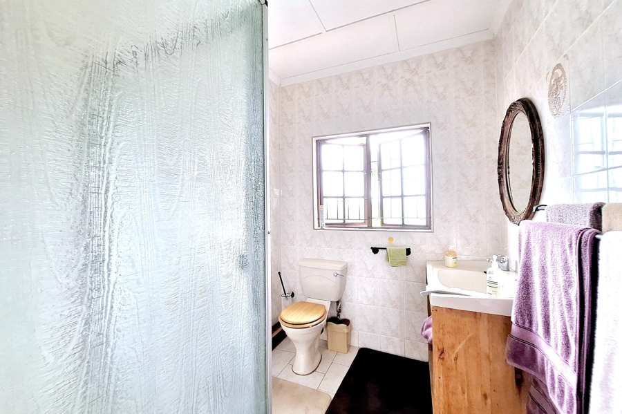 6 Bedroom Property for Sale in Winklespruit KwaZulu-Natal