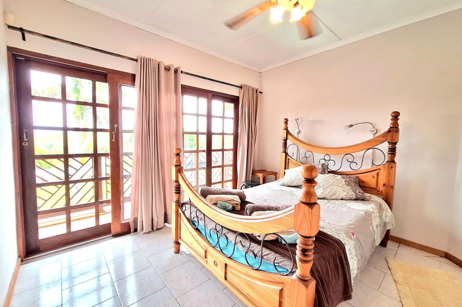 6 Bedroom Property for Sale in Winklespruit KwaZulu-Natal