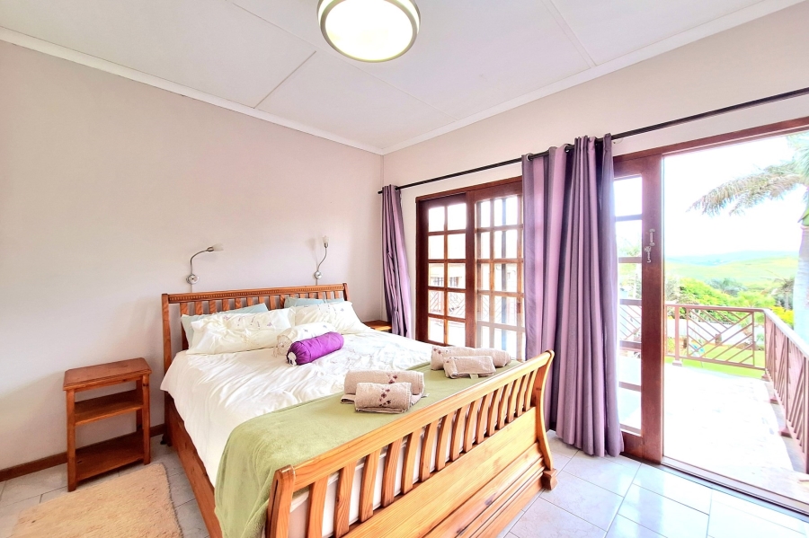 6 Bedroom Property for Sale in Winklespruit KwaZulu-Natal
