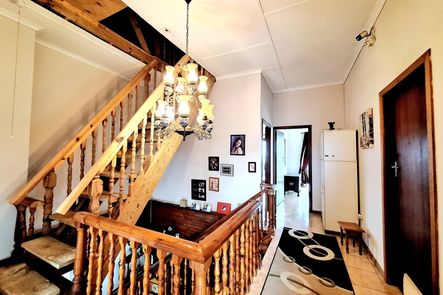 6 Bedroom Property for Sale in Winklespruit KwaZulu-Natal