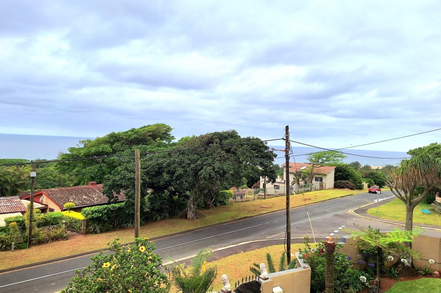 6 Bedroom Property for Sale in Winklespruit KwaZulu-Natal