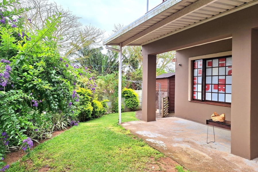 6 Bedroom Property for Sale in Winklespruit KwaZulu-Natal