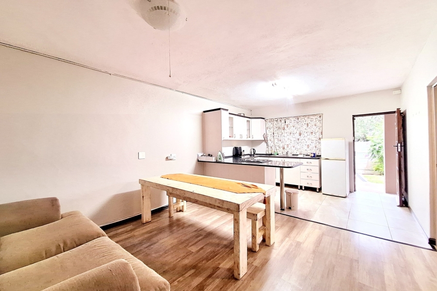 6 Bedroom Property for Sale in Winklespruit KwaZulu-Natal