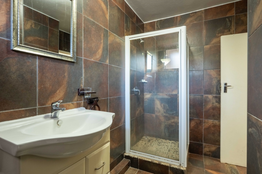 2 Bedroom Property for Sale in Amanzimtoti KwaZulu-Natal