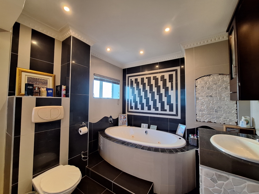 3 Bedroom Property for Sale in Morningside KwaZulu-Natal