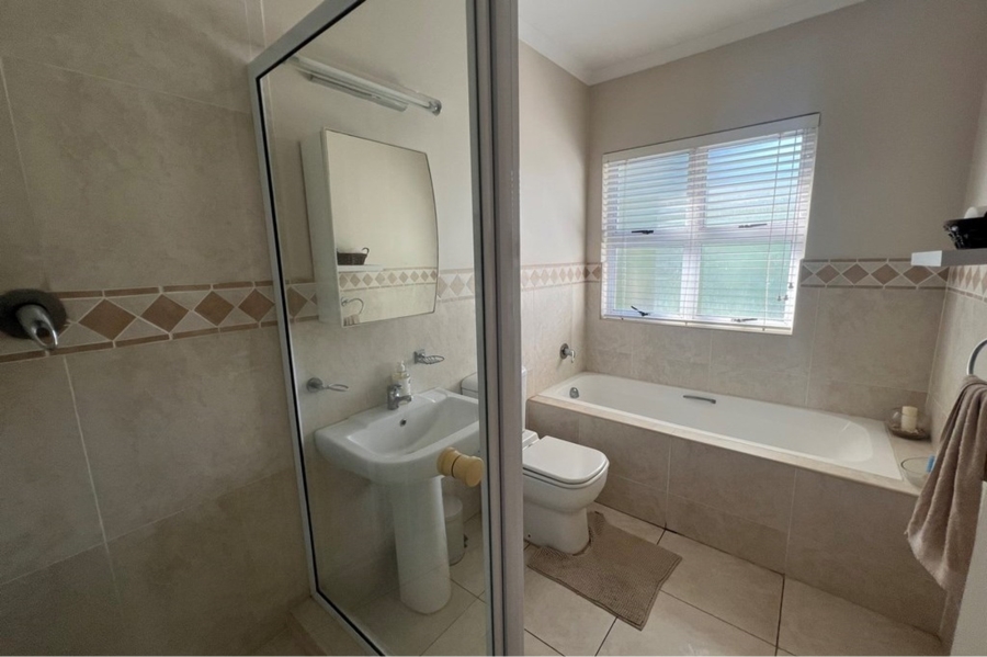 4 Bedroom Property for Sale in Sheffield Beach KwaZulu-Natal