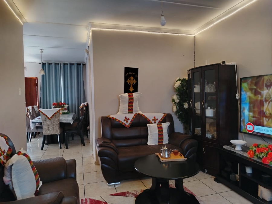 2 Bedroom Property for Sale in Empangeni Central KwaZulu-Natal