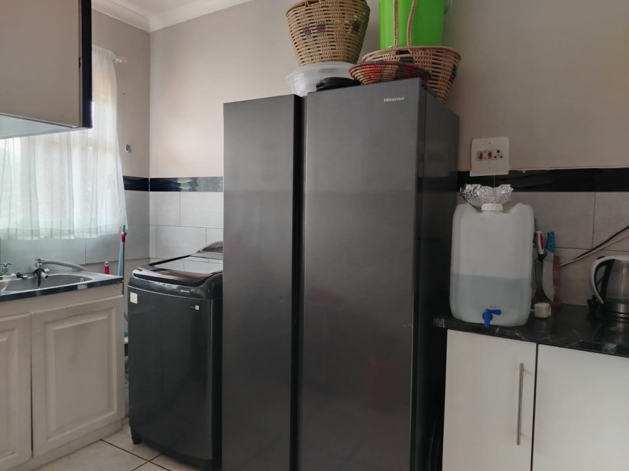 2 Bedroom Property for Sale in Empangeni Central KwaZulu-Natal