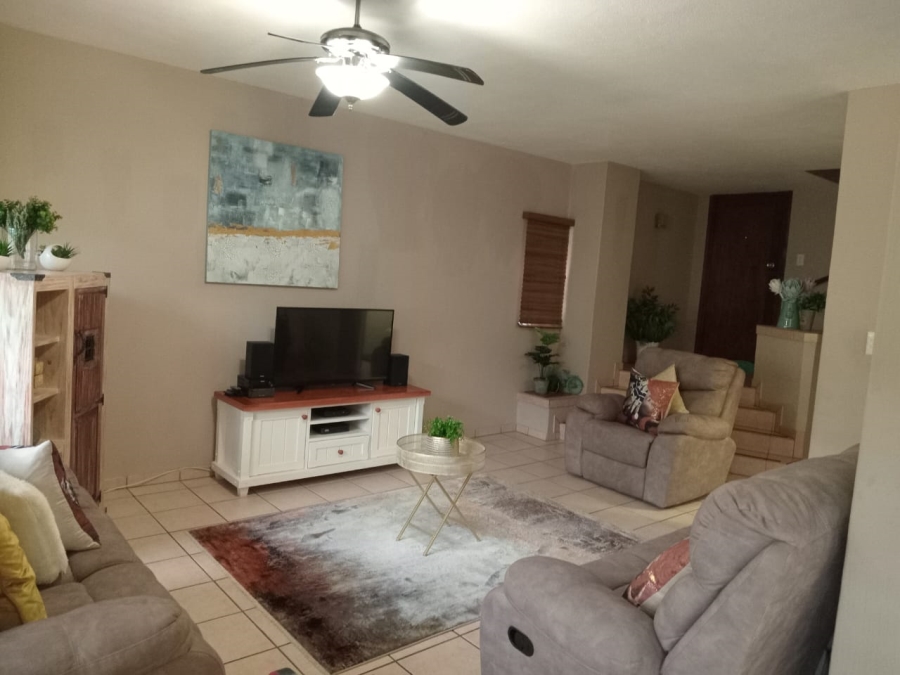 3 Bedroom Property for Sale in Uvongo KwaZulu-Natal