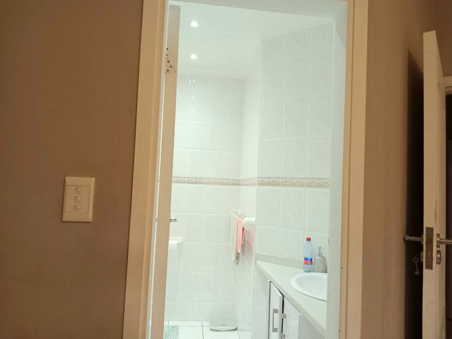 3 Bedroom Property for Sale in Uvongo KwaZulu-Natal