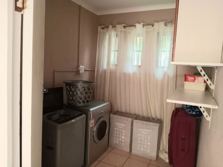 3 Bedroom Property for Sale in Uvongo KwaZulu-Natal