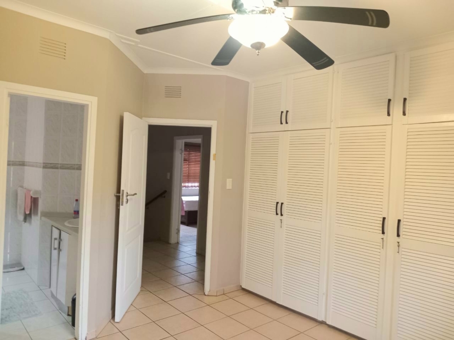 3 Bedroom Property for Sale in Uvongo KwaZulu-Natal