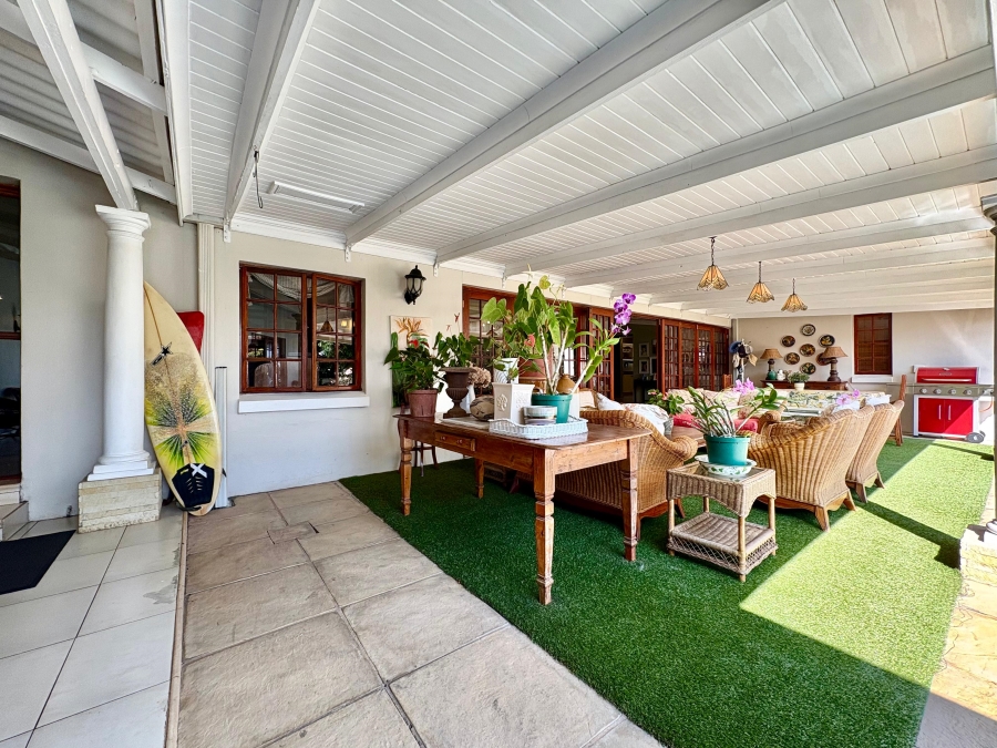 5 Bedroom Property for Sale in Ballito Central KwaZulu-Natal