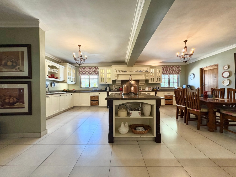 5 Bedroom Property for Sale in Ballito Central KwaZulu-Natal