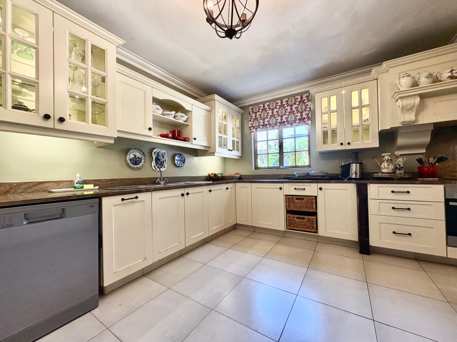 5 Bedroom Property for Sale in Ballito Central KwaZulu-Natal