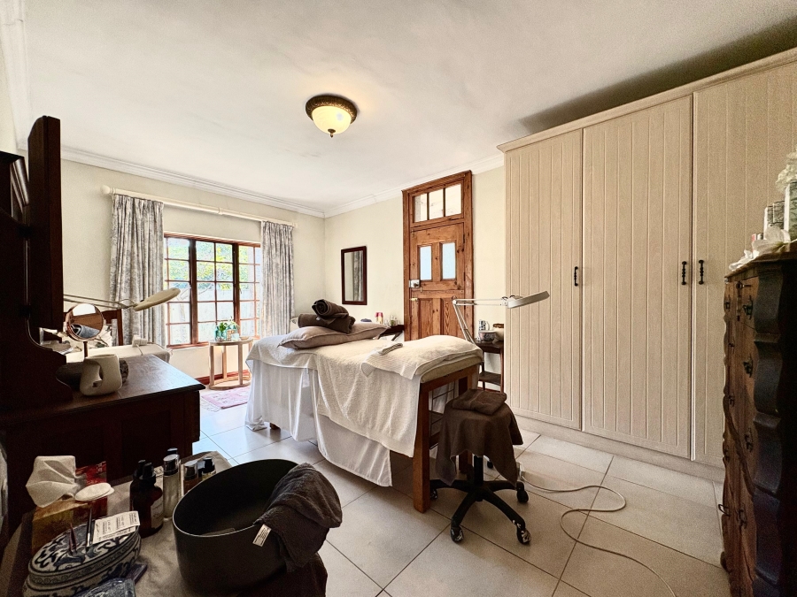 5 Bedroom Property for Sale in Ballito Central KwaZulu-Natal