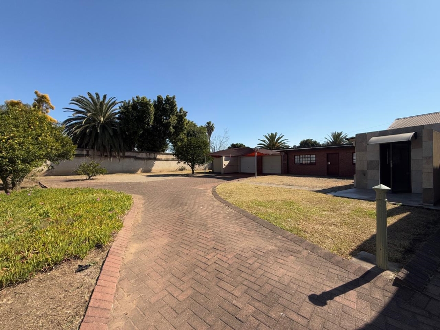 To Let commercial Property for Rent in Newcastle KwaZulu-Natal