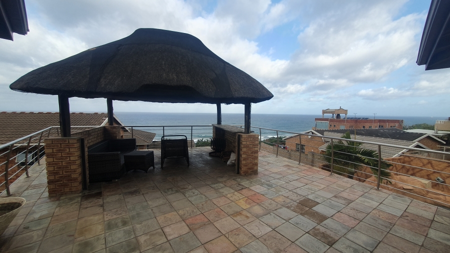 5 Bedroom Property for Sale in Treasure Beach KwaZulu-Natal