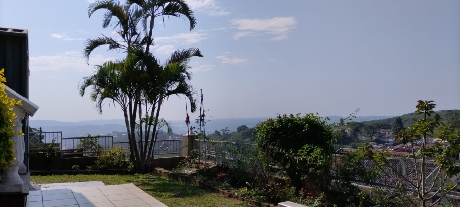 5 Bedroom Property for Sale in Clare Hills KwaZulu-Natal