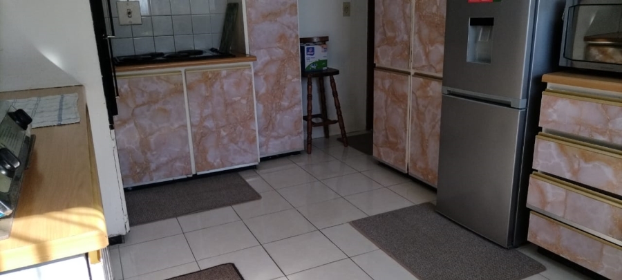 5 Bedroom Property for Sale in Clare Hills KwaZulu-Natal