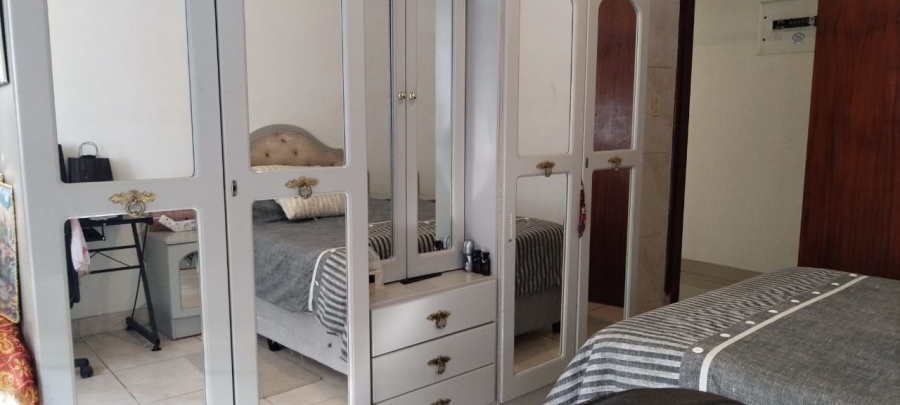 5 Bedroom Property for Sale in Clare Hills KwaZulu-Natal