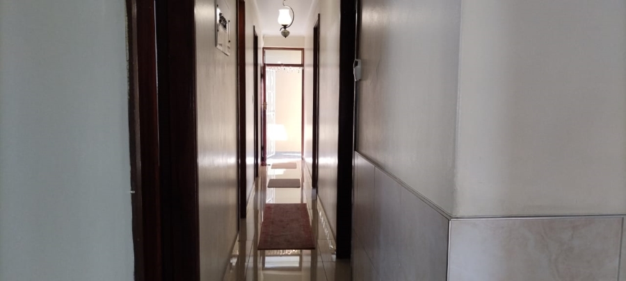 5 Bedroom Property for Sale in Clare Hills KwaZulu-Natal
