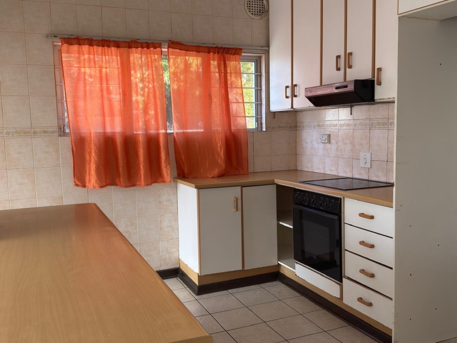 To Let 2 Bedroom Property for Rent in Ocean View KwaZulu-Natal