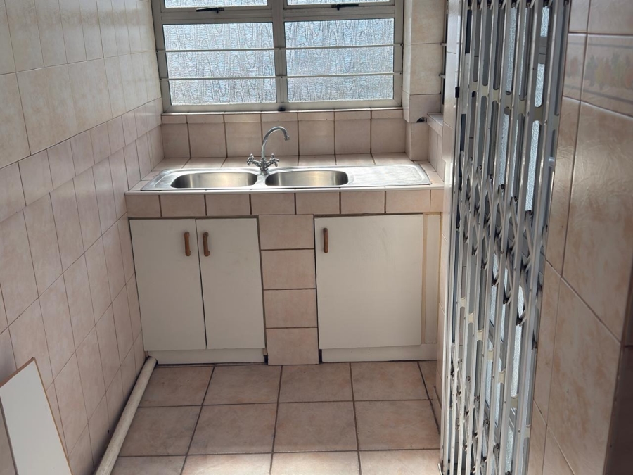 To Let 2 Bedroom Property for Rent in Ocean View KwaZulu-Natal