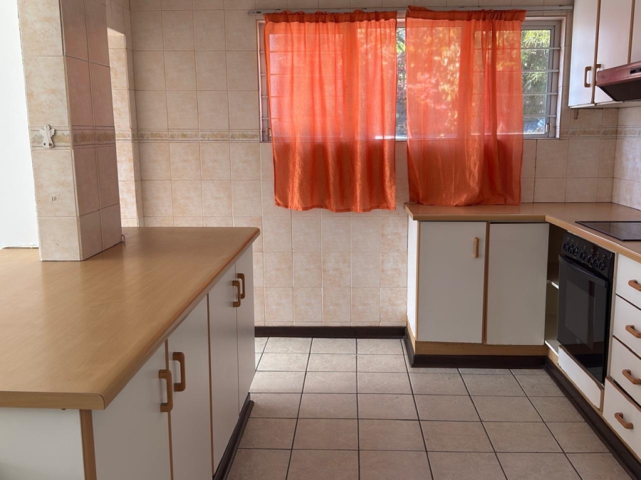 To Let 2 Bedroom Property for Rent in Ocean View KwaZulu-Natal