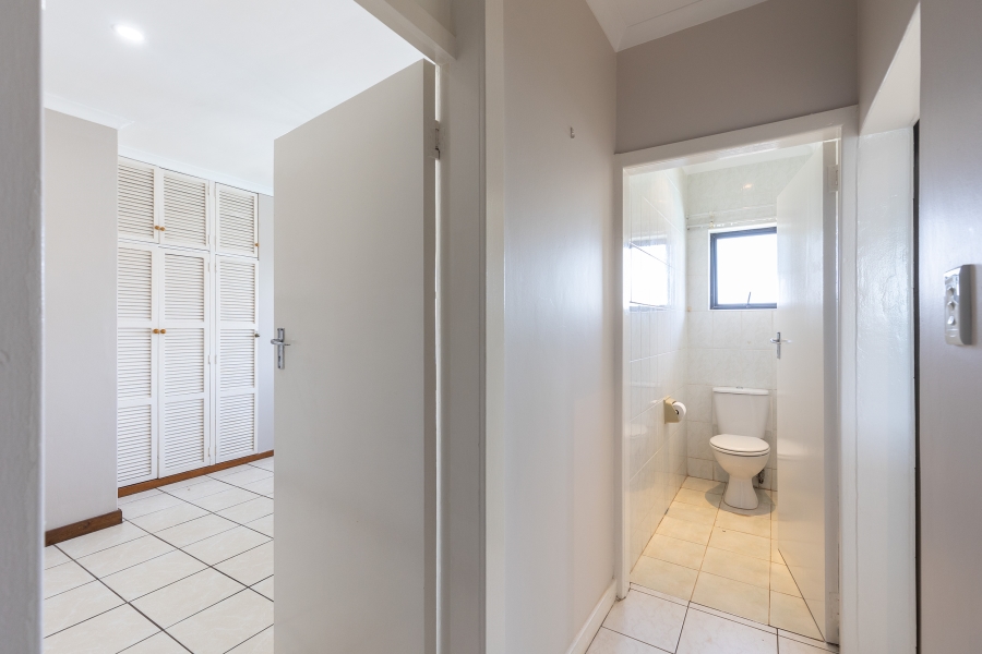 5 Bedroom Property for Sale in Glen Hills KwaZulu-Natal