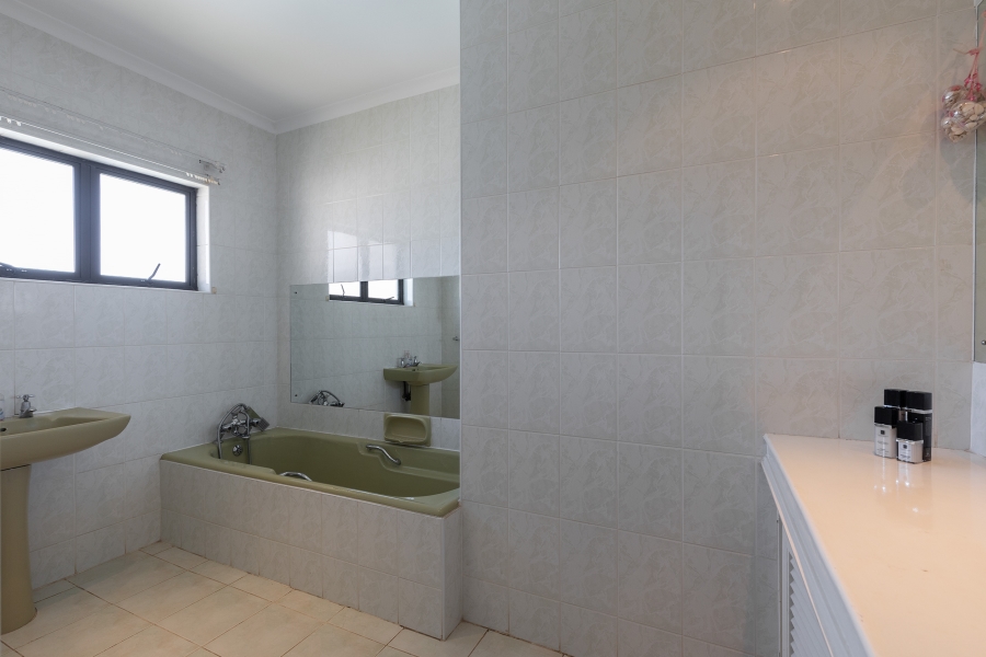 5 Bedroom Property for Sale in Glen Hills KwaZulu-Natal