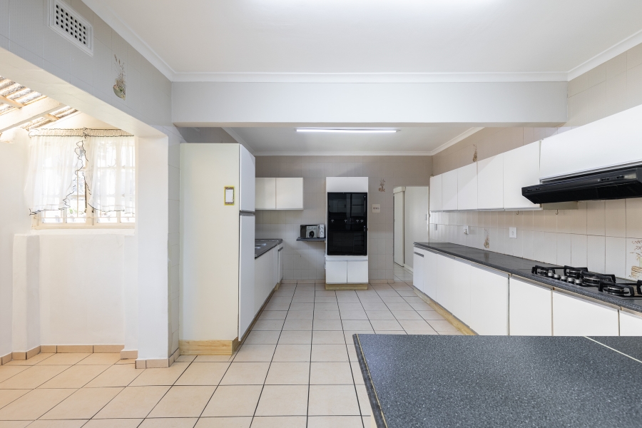 5 Bedroom Property for Sale in Glen Hills KwaZulu-Natal