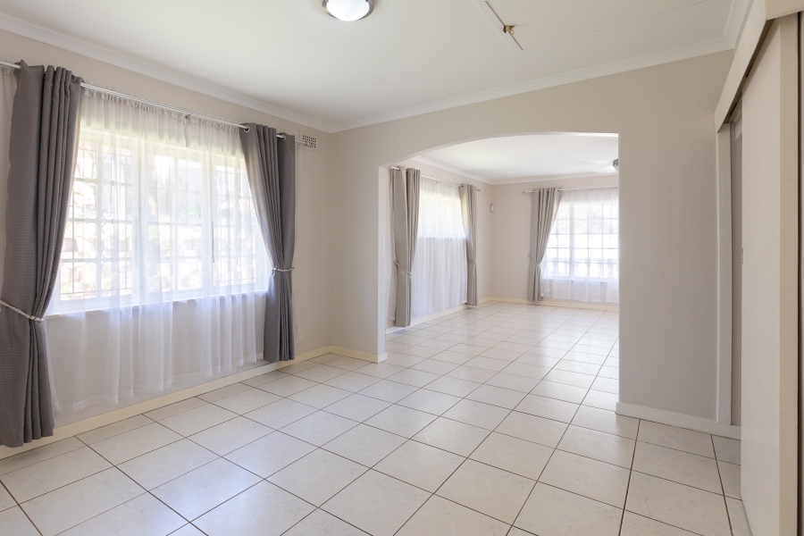 5 Bedroom Property for Sale in Glen Hills KwaZulu-Natal