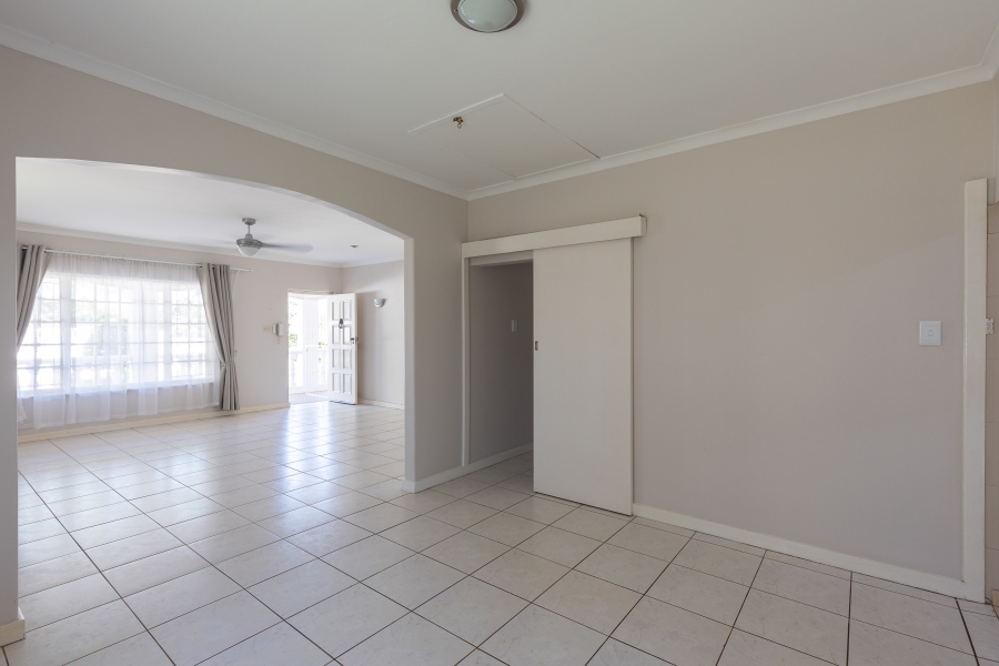 5 Bedroom Property for Sale in Glen Hills KwaZulu-Natal