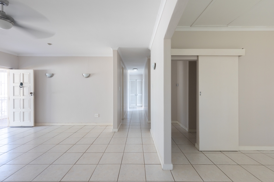 5 Bedroom Property for Sale in Glen Hills KwaZulu-Natal