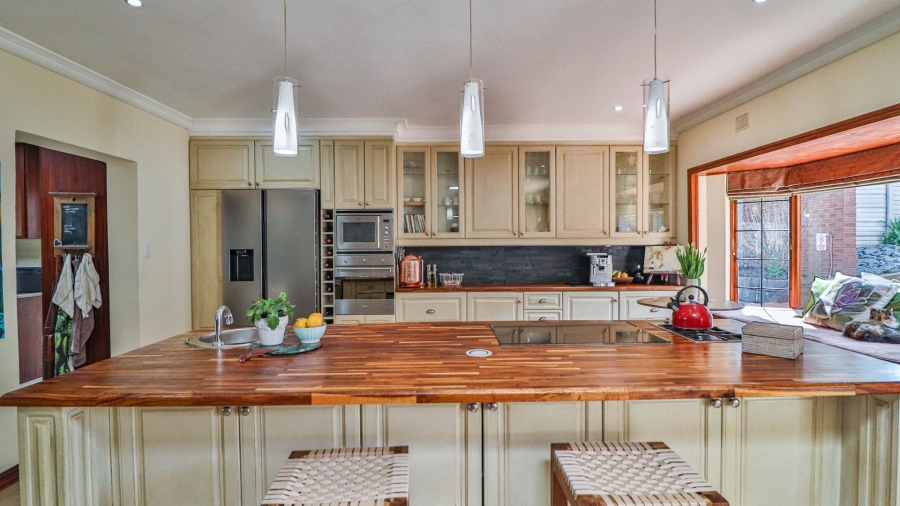 4 Bedroom Property for Sale in Mountain Homes KwaZulu-Natal