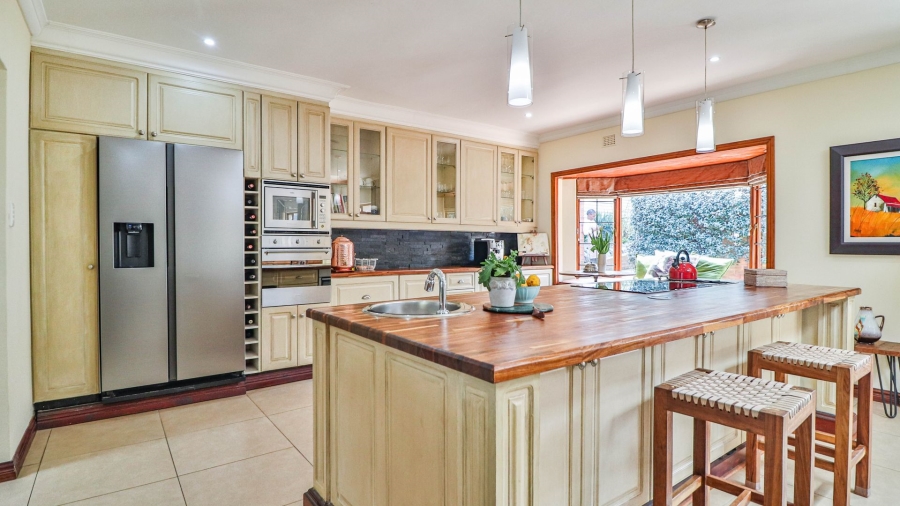 4 Bedroom Property for Sale in Mountain Homes KwaZulu-Natal