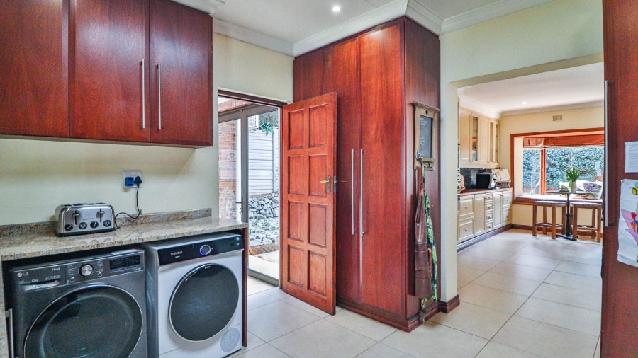 4 Bedroom Property for Sale in Mountain Homes KwaZulu-Natal