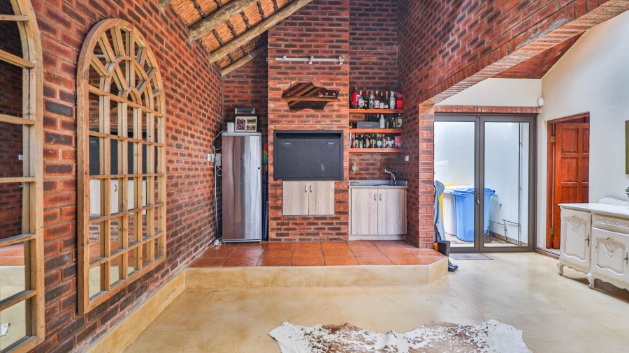 4 Bedroom Property for Sale in Mountain Homes KwaZulu-Natal