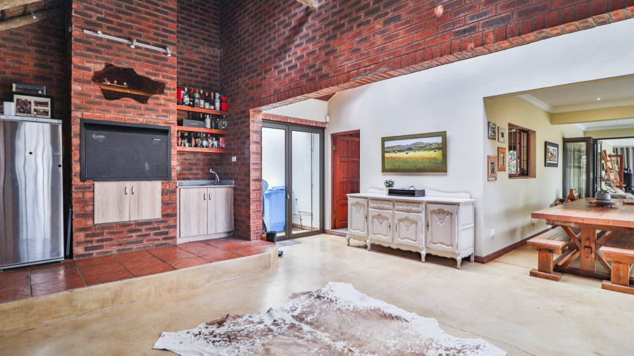 4 Bedroom Property for Sale in Mountain Homes KwaZulu-Natal