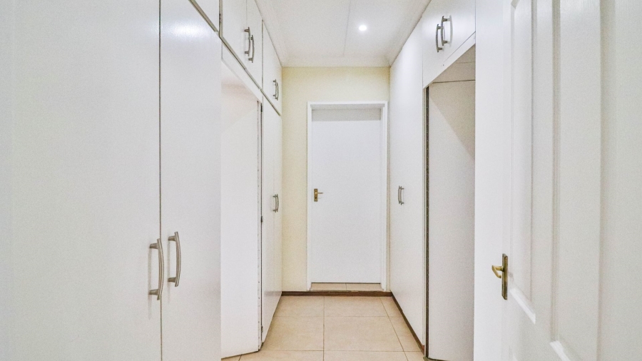 4 Bedroom Property for Sale in Mountain Homes KwaZulu-Natal